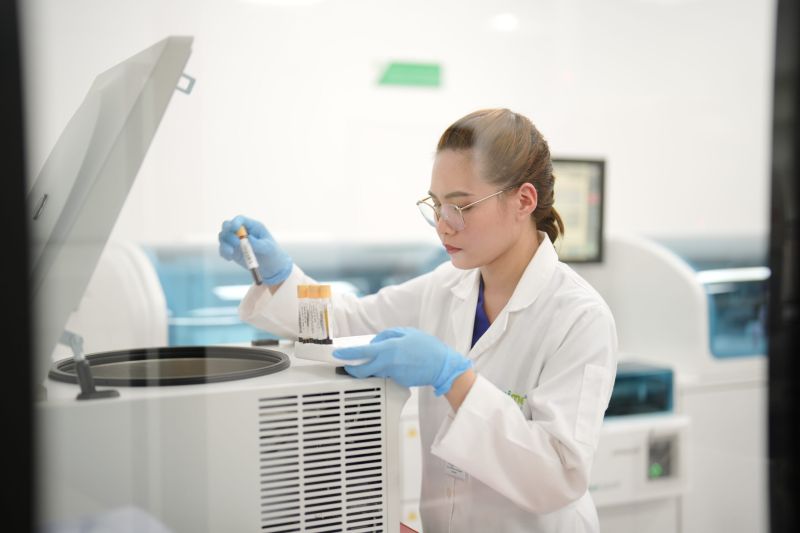 Multi-Branch Full-Service General & Genetic Laboratory Network